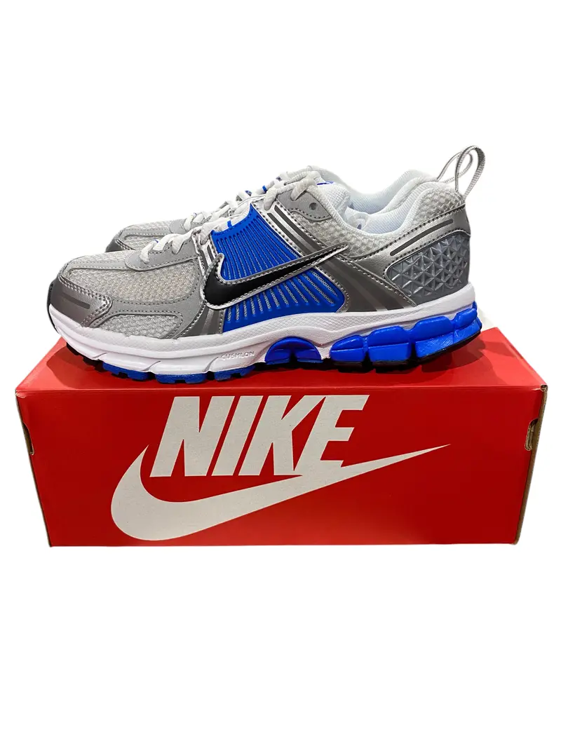 Nike Vomero 5 Youth Running Shoes In White, Black, Blue, And Platinum 1